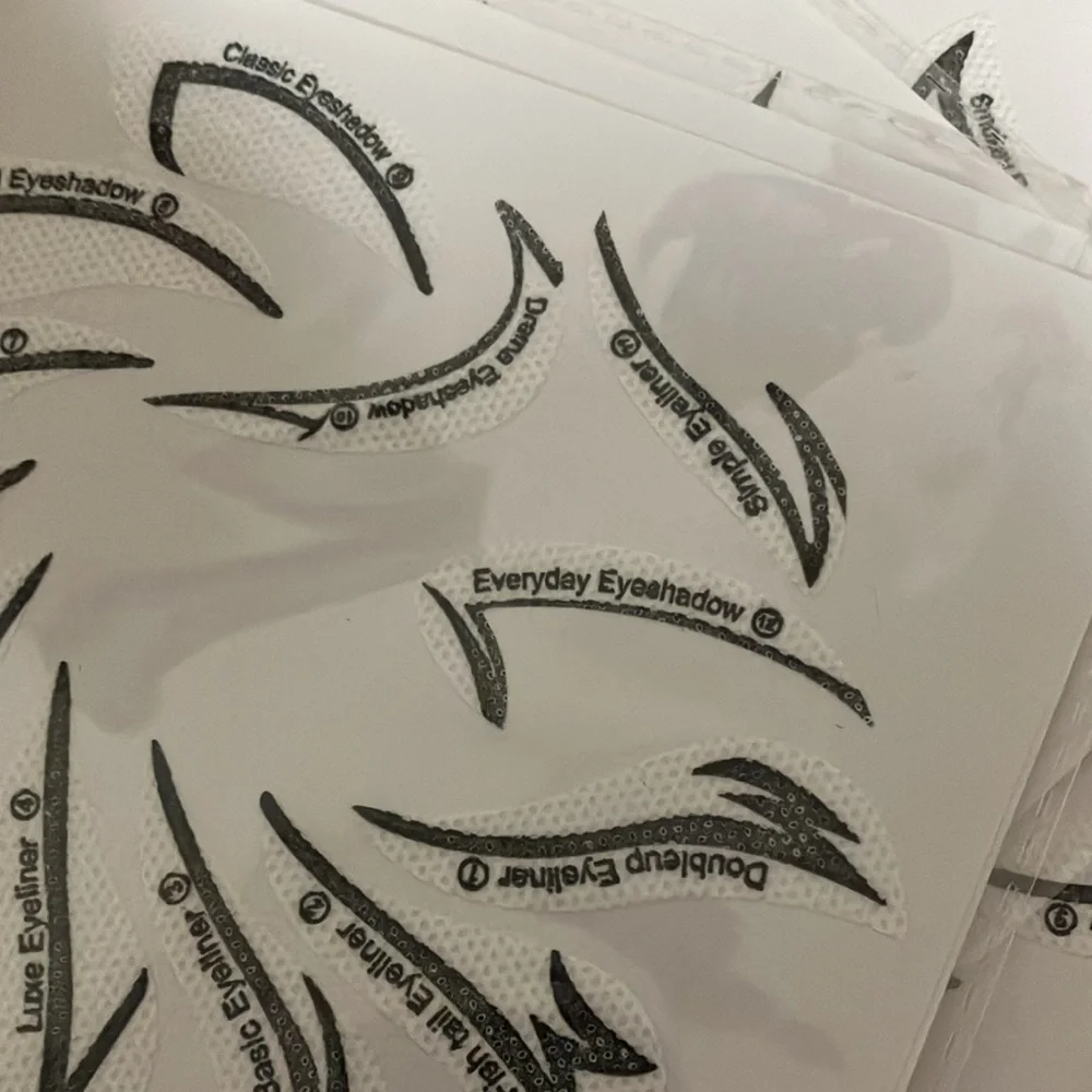 Bundle of 4 eyeliner and eyeshadow sticker templates.